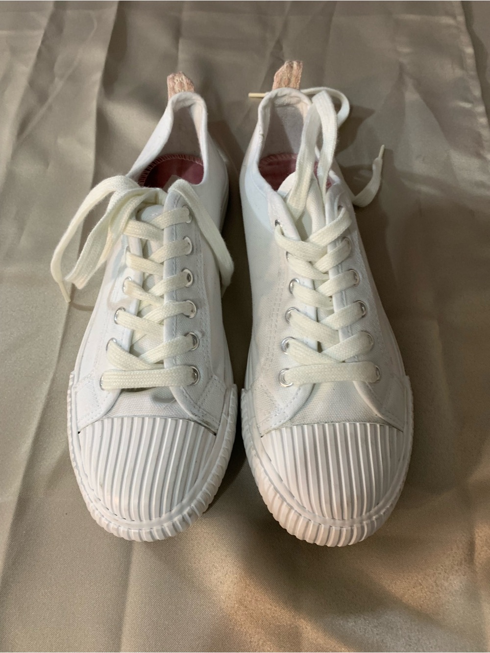 Maurices White Low-Top Canvas Sneakers for men’s. B1/13